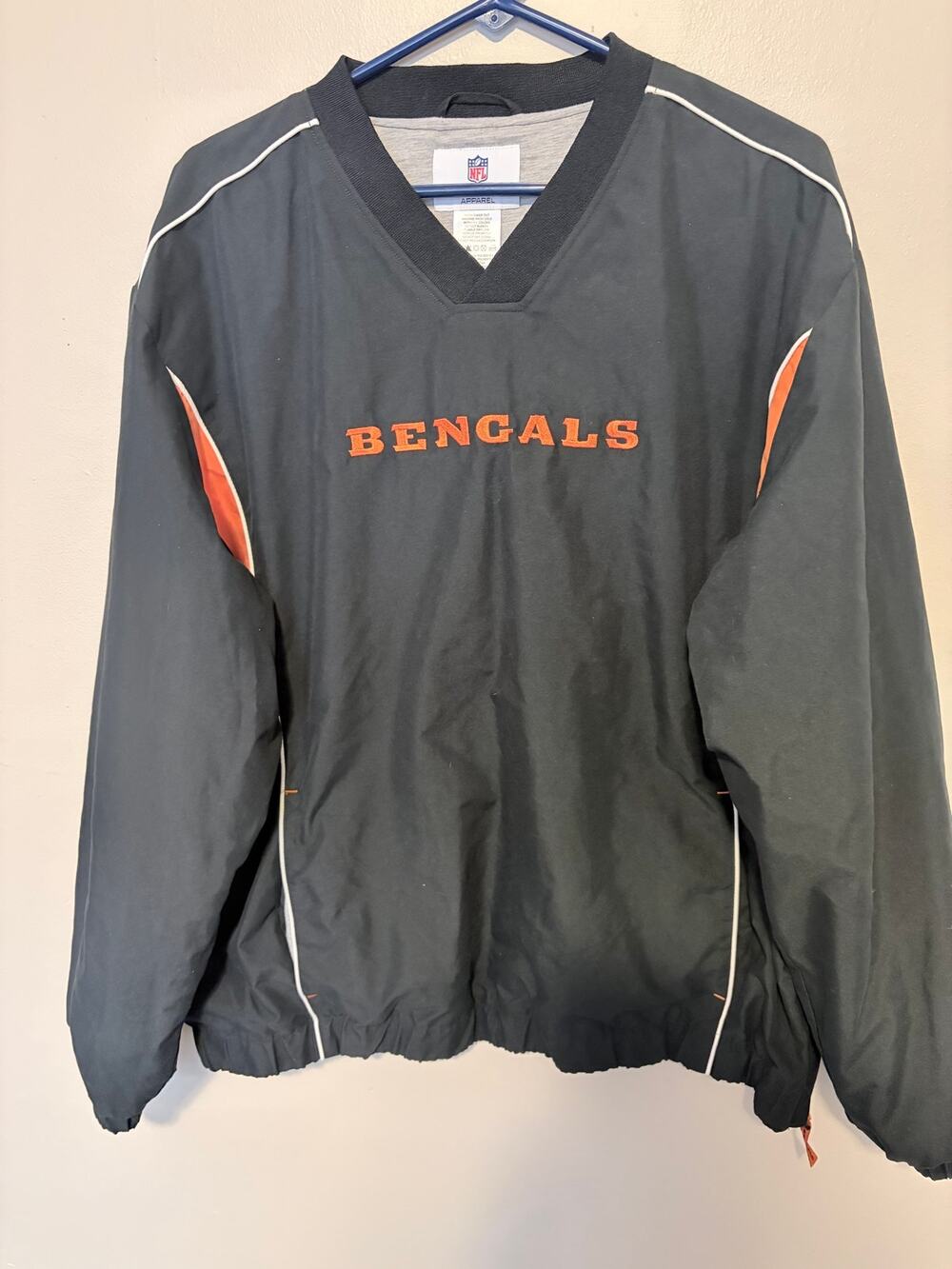 Vtg Cincinnati Bengals NFL Team Apparel V-Neck Windbreaker Pullover Large VF